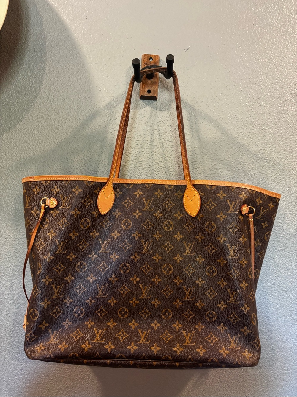 Authentic Louis Vuitton Neverfull GM